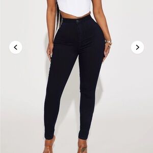 BOGO 🛍️ High-Waisted Indigo Skinny Jeans